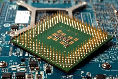 14nm芯片与7nm芯片的区别及其在太阳能发电中的应用